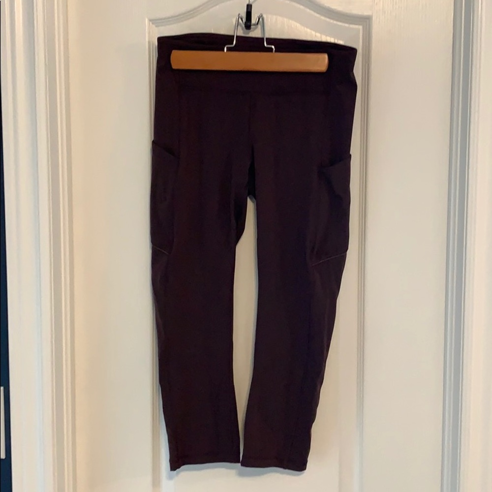 Lululemon running crops size 6